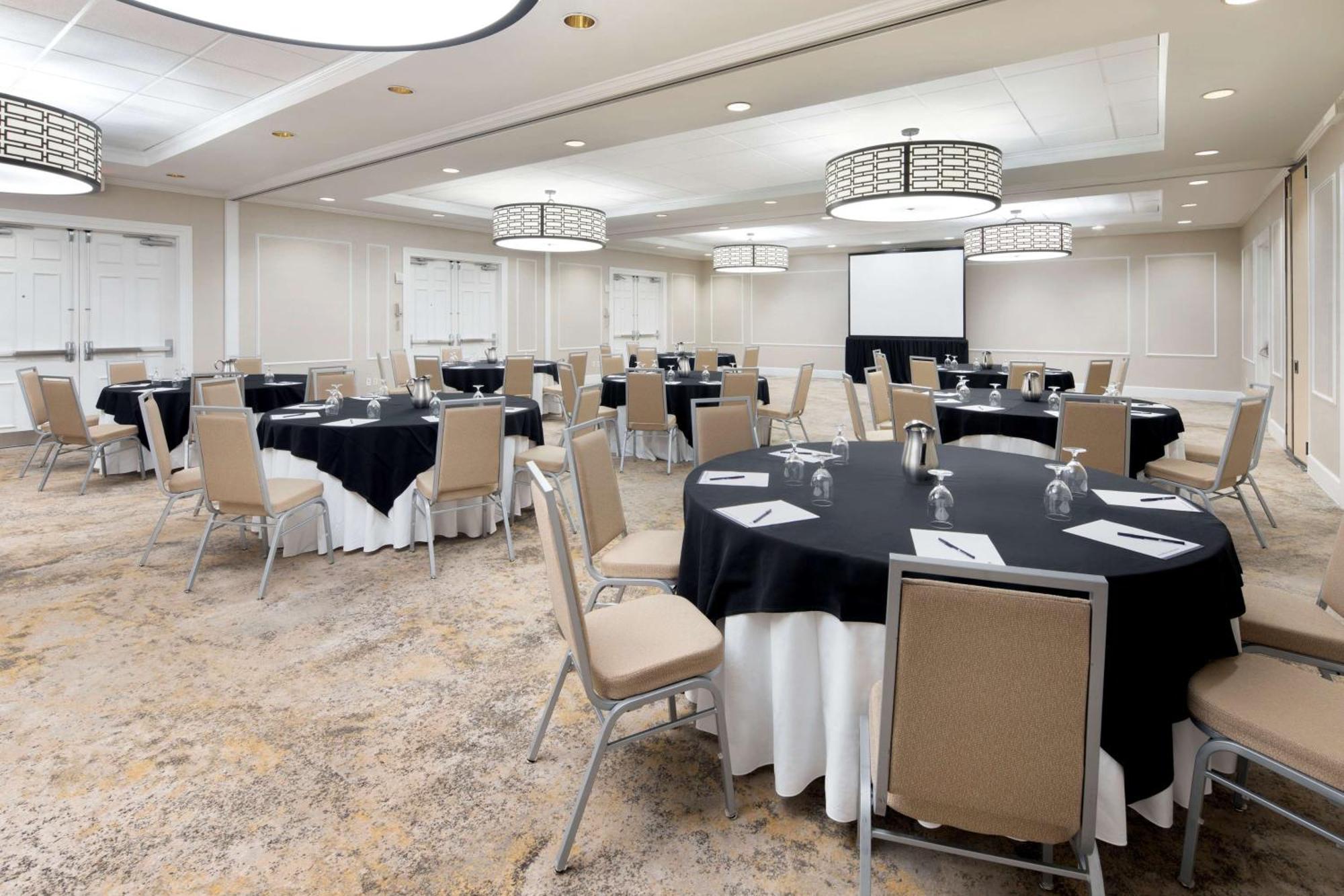 Doubletree By Hilton Atlanta/Roswell - Alpharetta Area Hotel Exterior photo